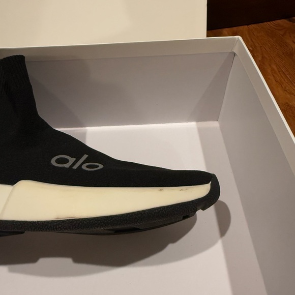 Alo Yoga Velocity Knit Black Sneakers - Picture 3 of 8